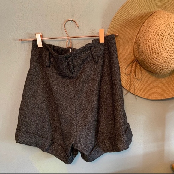 Urban outfitters paper bag shorts - Picture 3 of 6